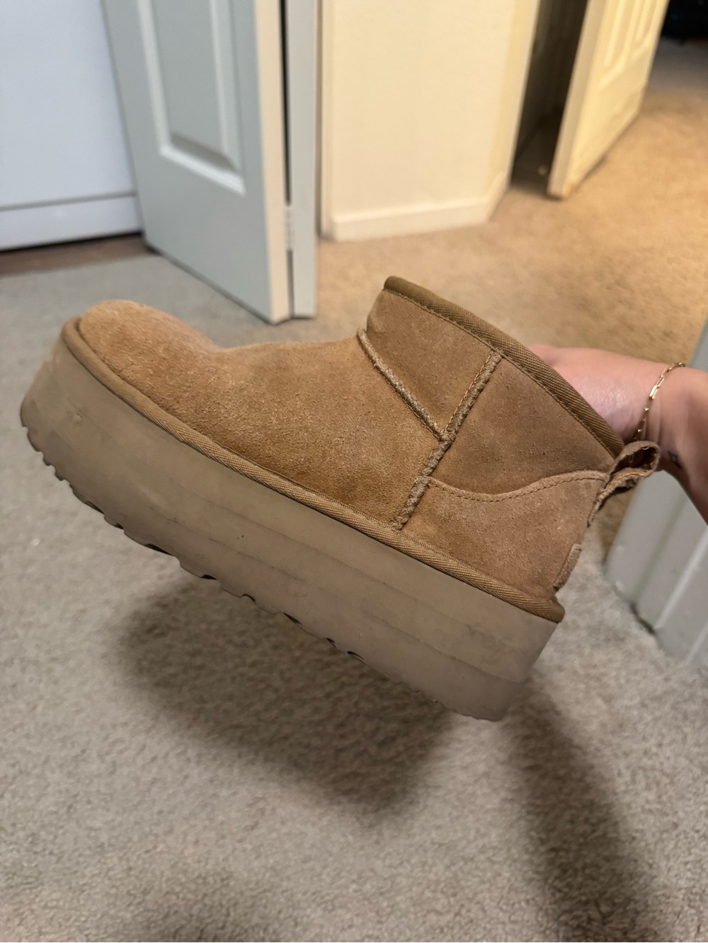 Ultra High Rise Uggs - Picture 3 of 4